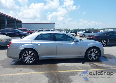 2013 Chrysler 300 300S из США, поврежденный, VIN 2C3CCABT3DH698580